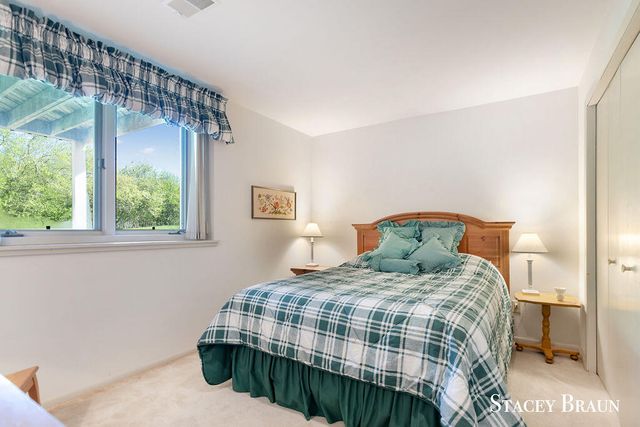 2735 Mulford Drive SE, Grand Rapids, MI 49546
