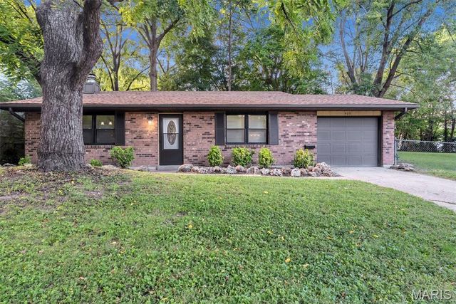 409 E 11th Street E, Washington, MO 63090