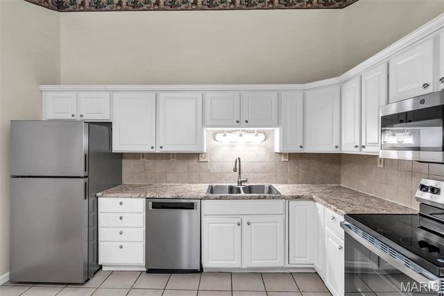 409 E 11th Street E, Washington, MO 63090