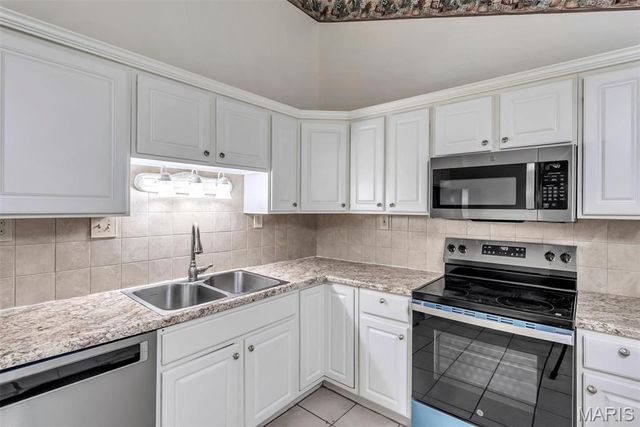 409 E 11th Street E, Washington, MO 63090
