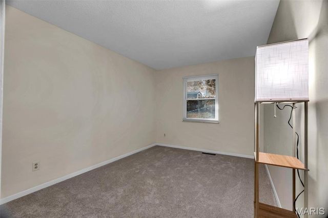 409 E 11th Street E, Washington, MO 63090