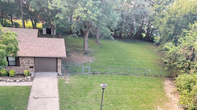 409 E 11th Street E, Washington, MO 63090