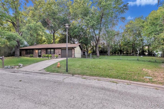 409 E 11th Street E, Washington, MO 63090