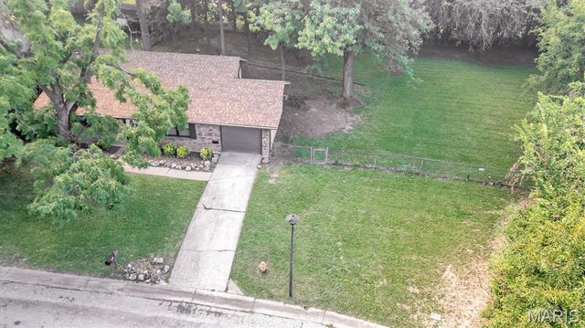 409 E 11th Street E, Washington, MO 63090