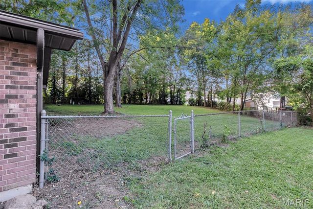 409 E 11th Street E, Washington, MO 63090