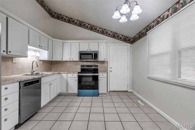 409 E 11th Street E, Washington, MO 63090
