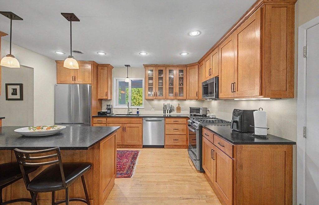 19151 Hanus Road, Minnetonka, MN 55345 — photo 4
