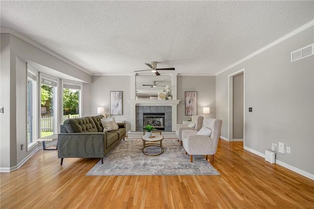 14205 Rosehill Street, Overland Park, KS 66221