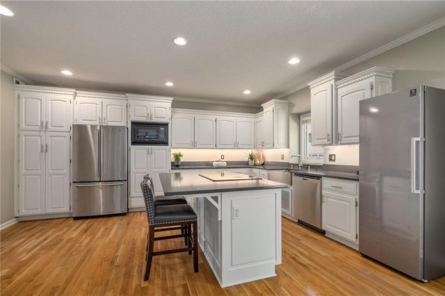 14205 Rosehill Street, Overland Park, KS 66221
