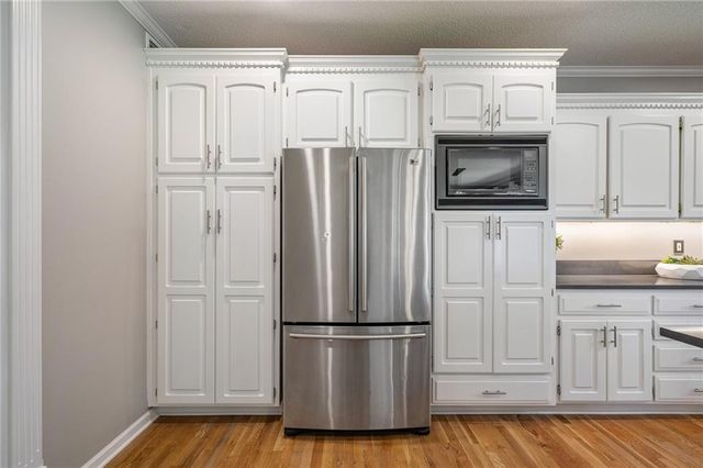 14205 Rosehill Street, Overland Park, KS 66221