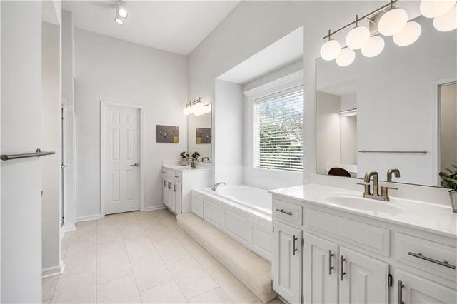 14205 Rosehill Street, Overland Park, KS 66221