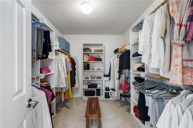 14205 Rosehill Street, Overland Park, KS 66221