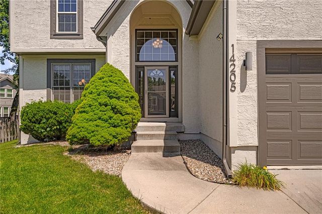 14205 Rosehill Street, Overland Park, KS 66221