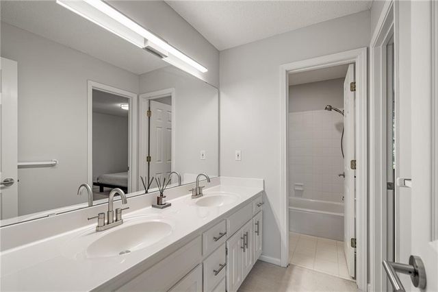14205 Rosehill Street, Overland Park, KS 66221