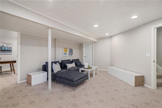 14205 Rosehill Street, Overland Park, KS 66221