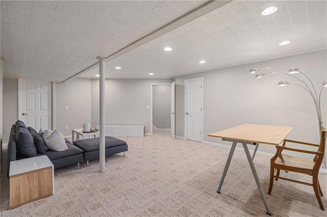 14205 Rosehill Street, Overland Park, KS 66221