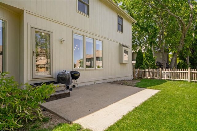 14205 Rosehill Street, Overland Park, KS 66221