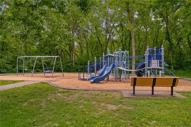 14205 Rosehill Street, Overland Park, KS 66221