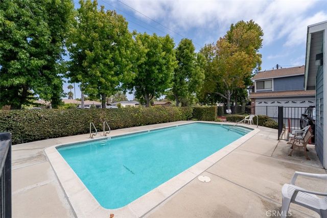 939 W 19th, Costa Mesa, CA 92627