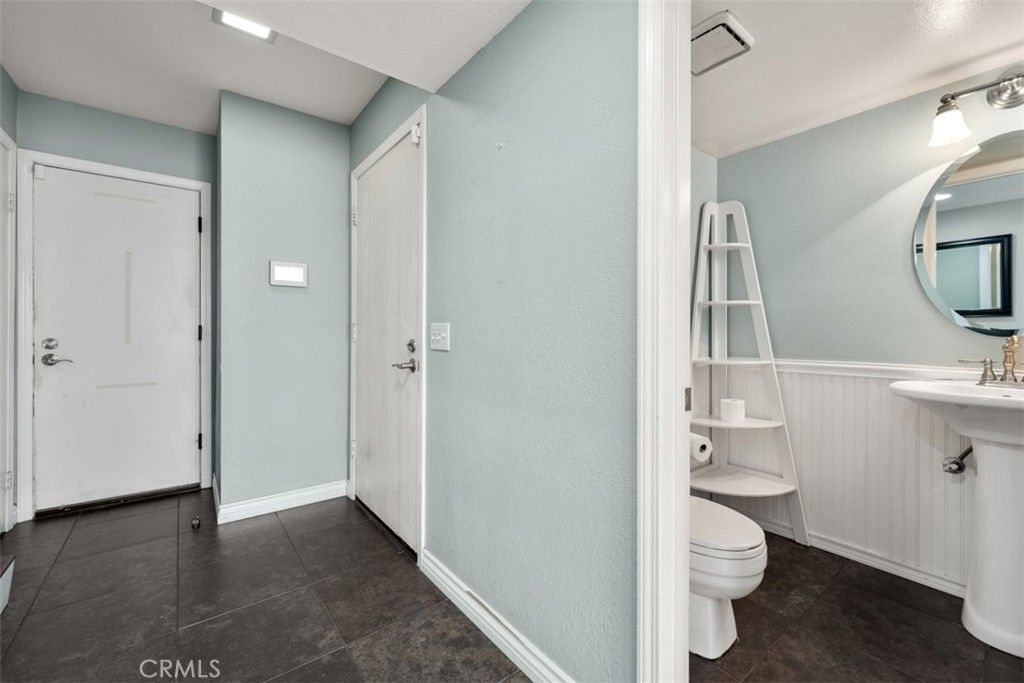 939 W 19th, Costa Mesa, CA 92627 — photo 3