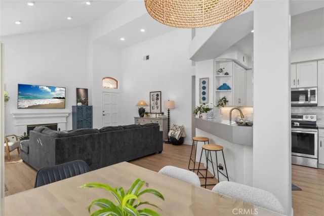 21121 Cancun, Mission Viejo, CA 92692