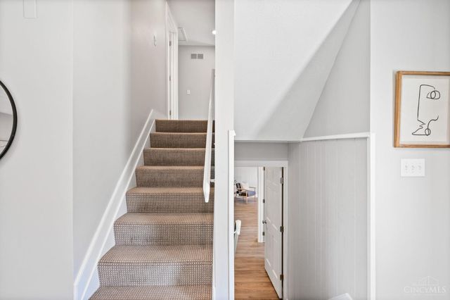 9528 Croton Drive, Montgomery, OH 45242