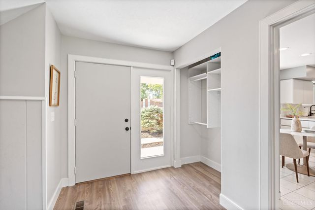 9528 Croton Drive, Montgomery, OH 45242