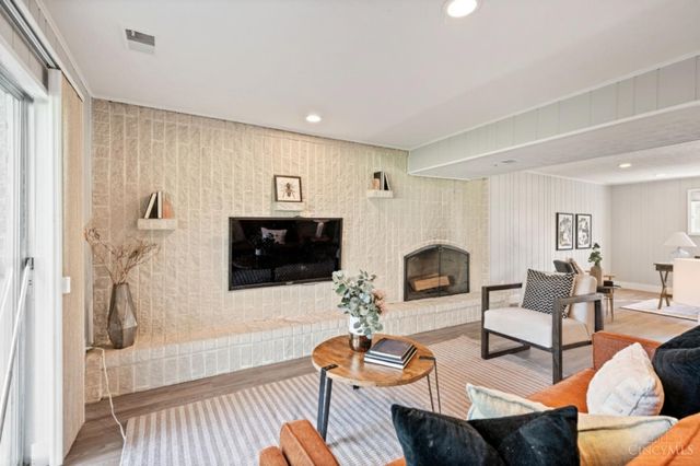 9528 Croton Drive, Montgomery, OH 45242