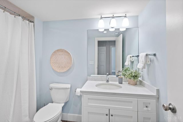 9528 Croton Drive, Montgomery, OH 45242