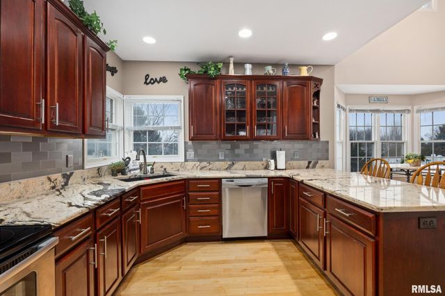 10717 N ALEX Drive, Peoria, IL 61615