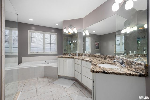 10717 N ALEX Drive, Peoria, IL 61615