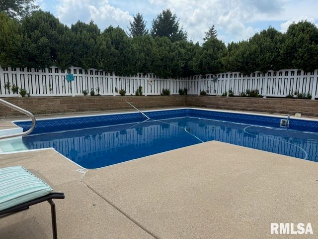 10717 N ALEX Drive, Peoria, IL 61615