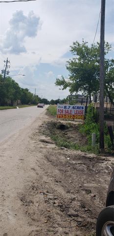 4147 Fuqua Street, Houston, TX 77048