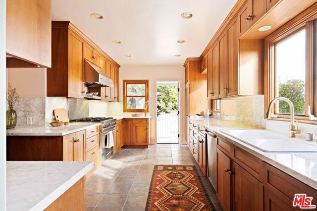 1508 Winchester Avenue, Glendale, CA 91201