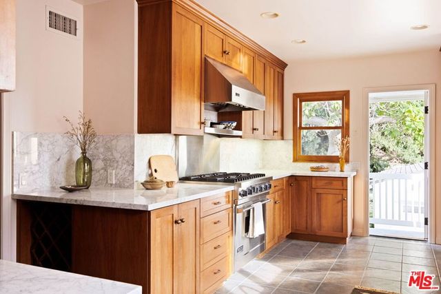 1508 Winchester Avenue, Glendale, CA 91201