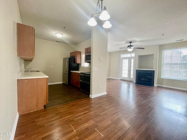 3009 Winston Drive Apt 90, Burlington, NC 27215