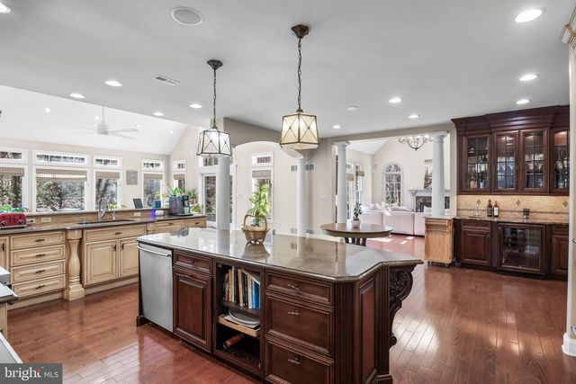 7 SHEFFIELD CT, Medford, NJ 08055