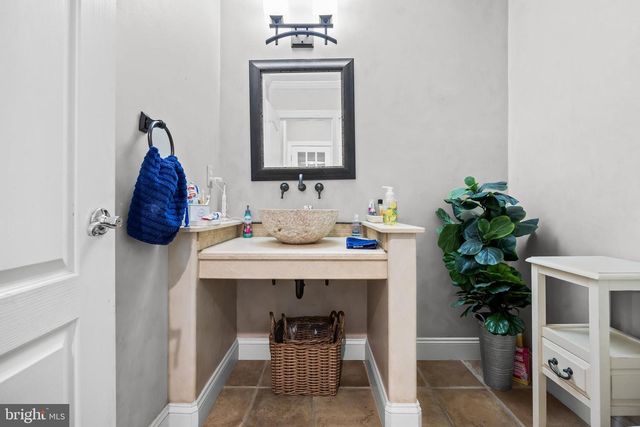 7 SHEFFIELD CT, Medford, NJ 08055