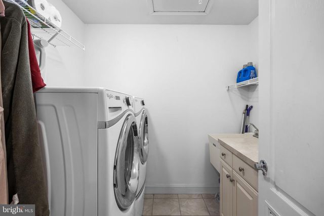 7 SHEFFIELD CT, Medford, NJ 08055