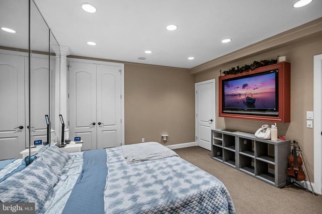 7 SHEFFIELD CT, Medford, NJ 08055