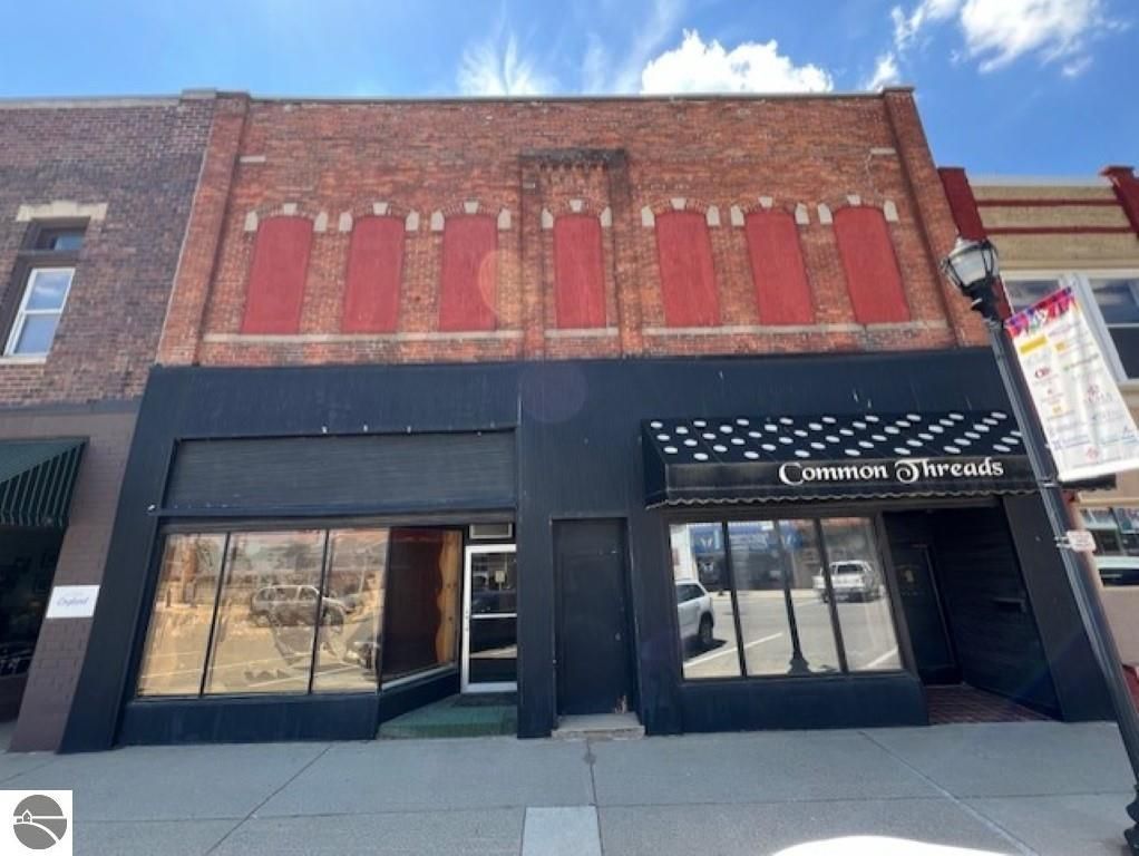 Image 16 of property listing at 109 N Mill Street, St Louis, MI 48880