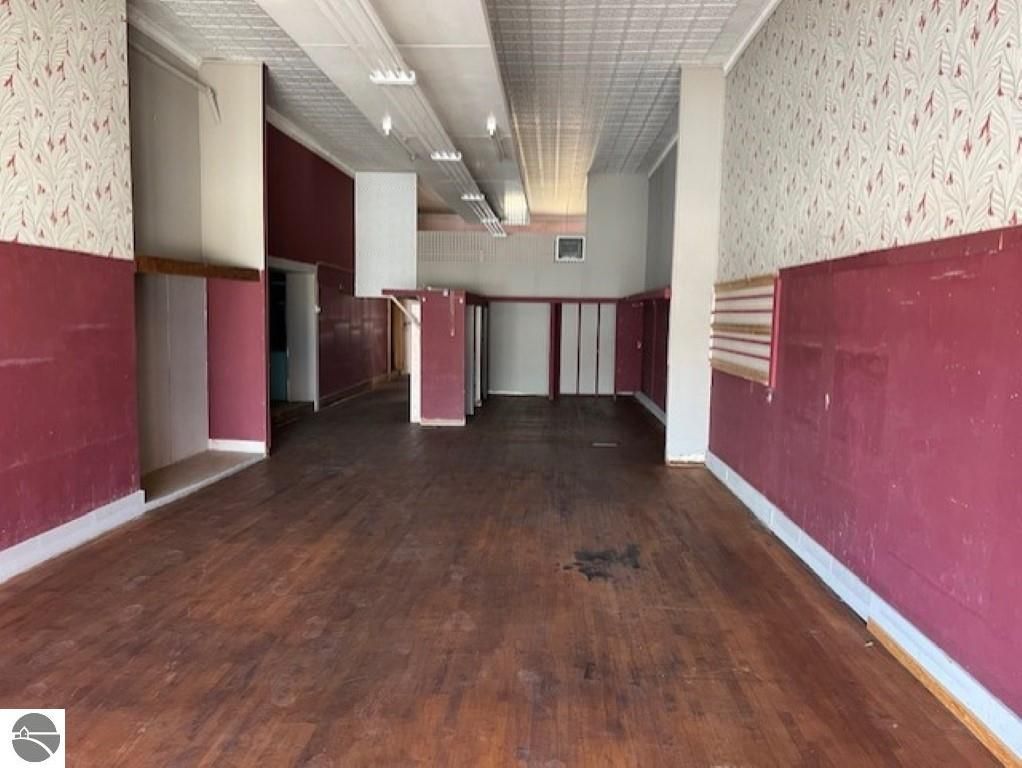 Image 3 of property listing at 109 N Mill Street, St Louis, MI 48880