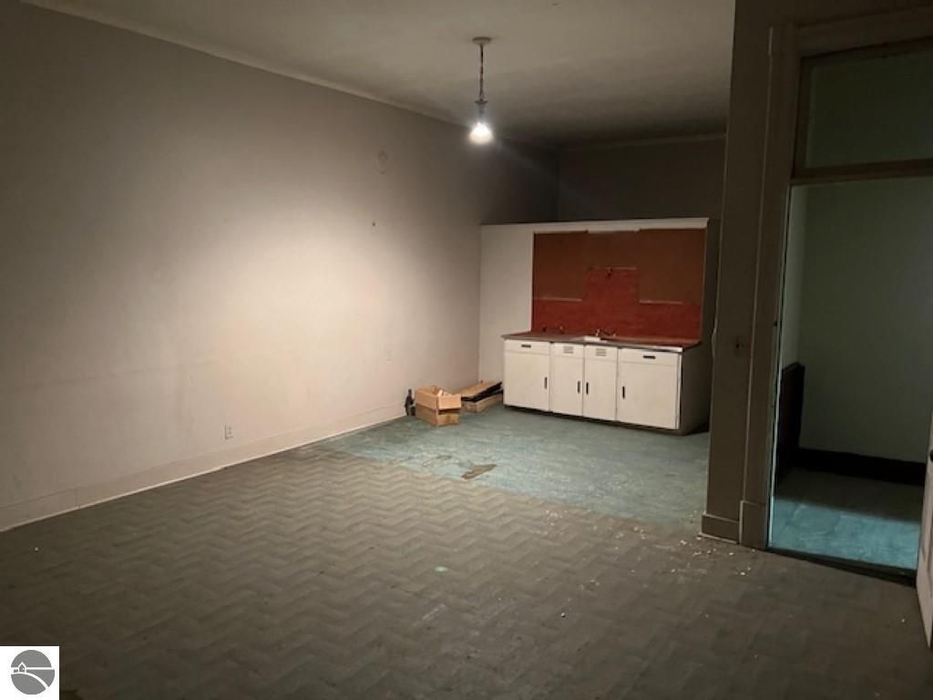 Image 7 of property listing at 109 N Mill Street, St Louis, MI 48880