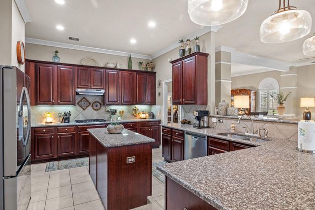312 Torrey Court, League City, TX 77573