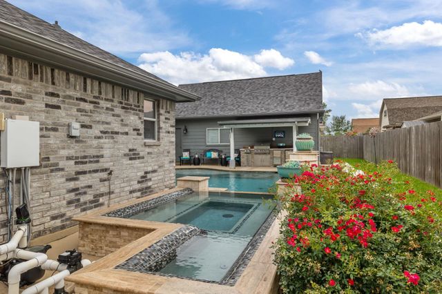 312 Torrey Court, League City, TX 77573