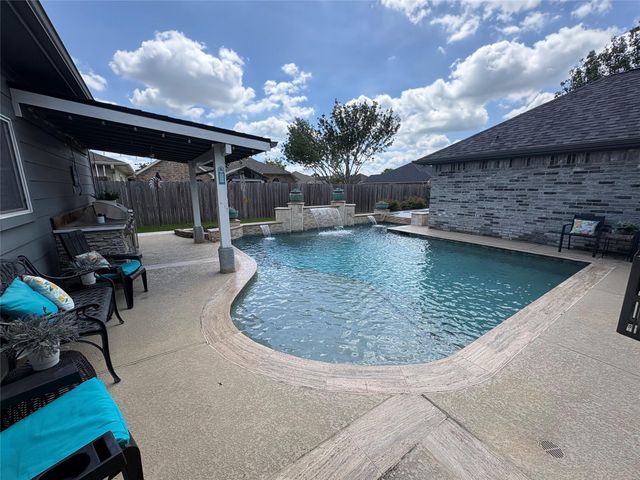 312 Torrey Court, League City, TX 77573