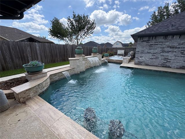 312 Torrey Court, League City, TX 77573