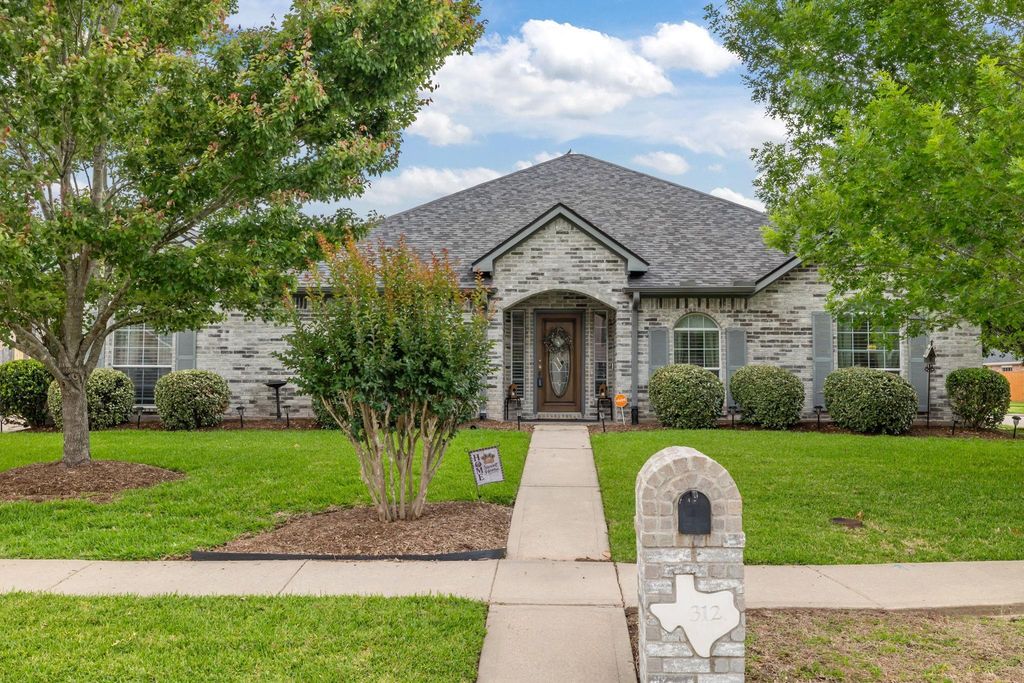 312 Torrey Court, League City, TX 77573
