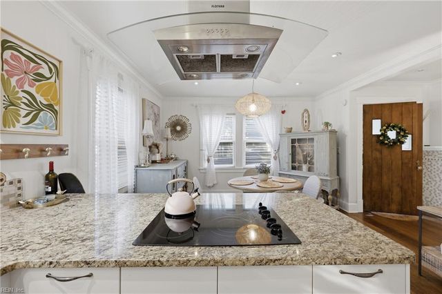 159 W Seaview AVE, Norfolk, VA 23503
