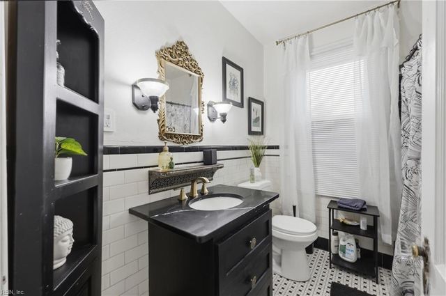159 W Seaview AVE, Norfolk, VA 23503